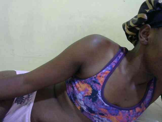 Lovelybabraa webcam