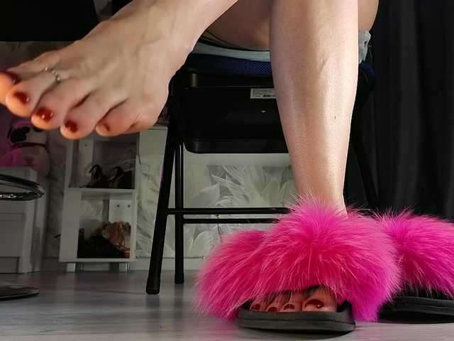 FeetHeelss's BongaCams show and profile