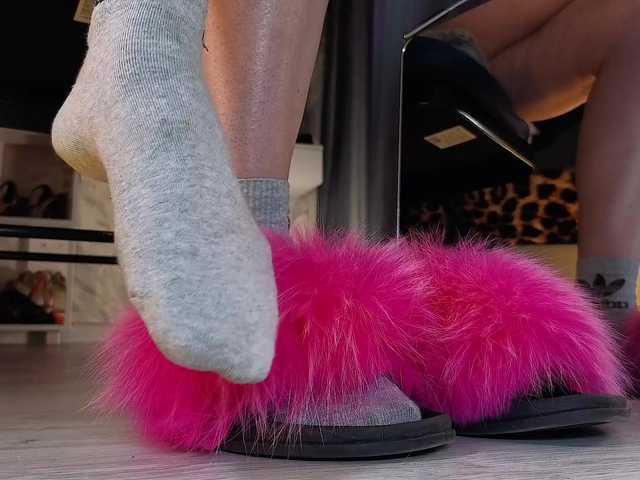 FeetHeelss's BongaCams show and profile