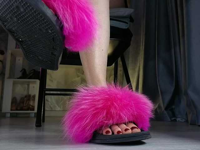 FeetHeelss's BongaCams show and profile