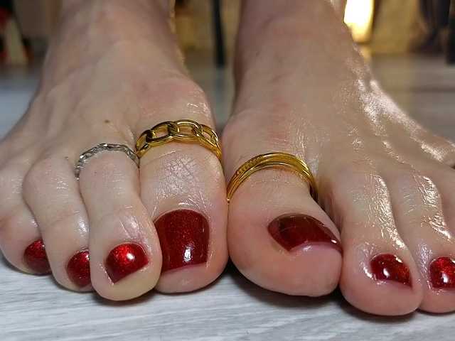 FeetHeelss's BongaCams show and profile