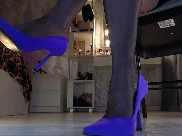 FeetHeelss's BongaCams show and profile