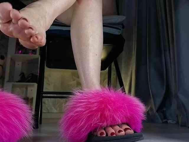 FeetHeelss webcam