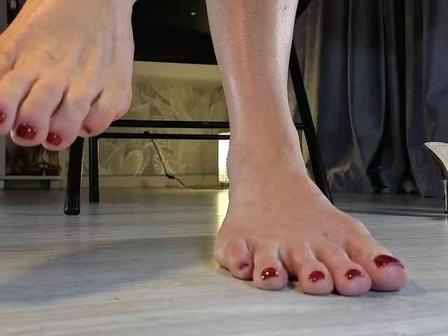 FeetHeelss webcam