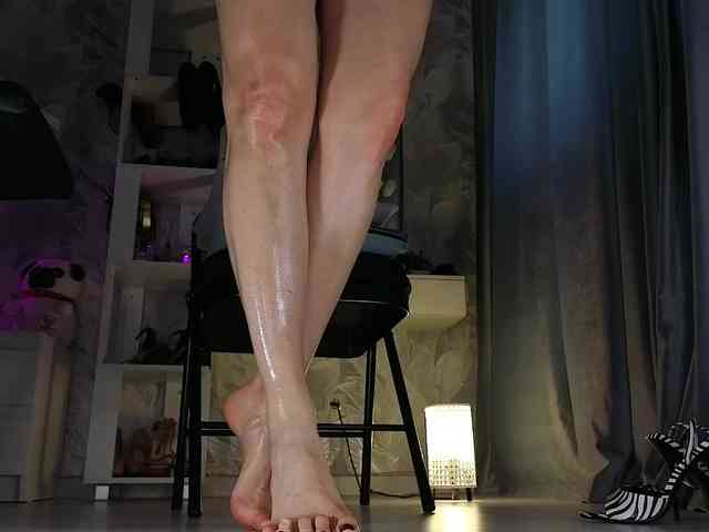 FeetHeelss webcam