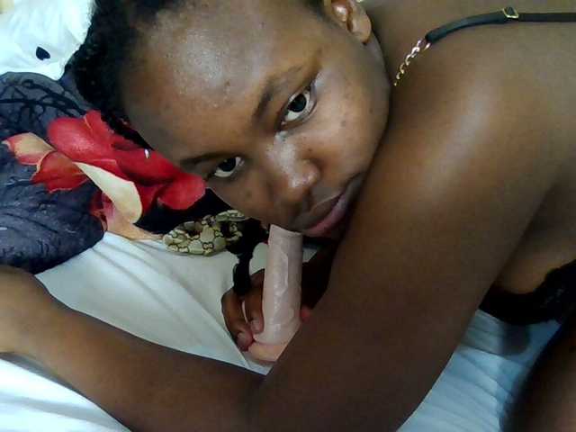 Horny-nasty-bitch's BongaCams show and profile