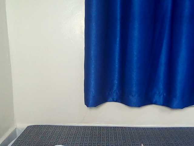 Horny-nasty-bitch webcam