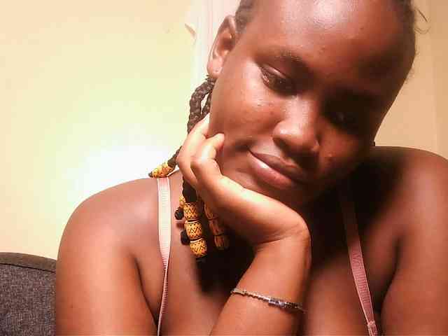 Horny-nasty-bitch webcam