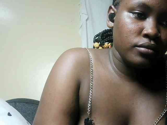 Horny-nasty-bitch webcam