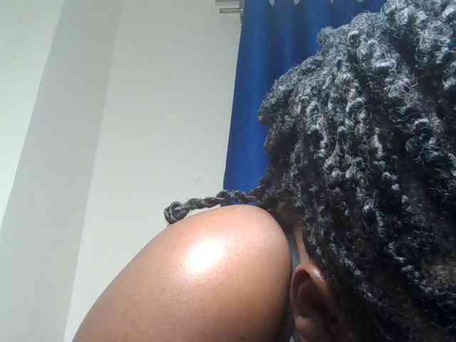 Horny-nasty-bitch webcam