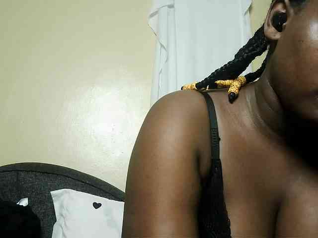 Horny-nasty-bitch webcam