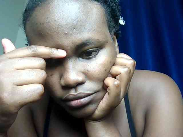 Horny-nasty-bitch webcam