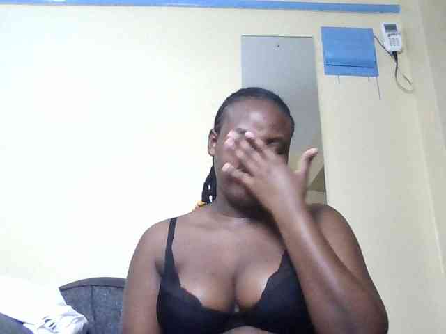 Horny-nasty-bitch webcam