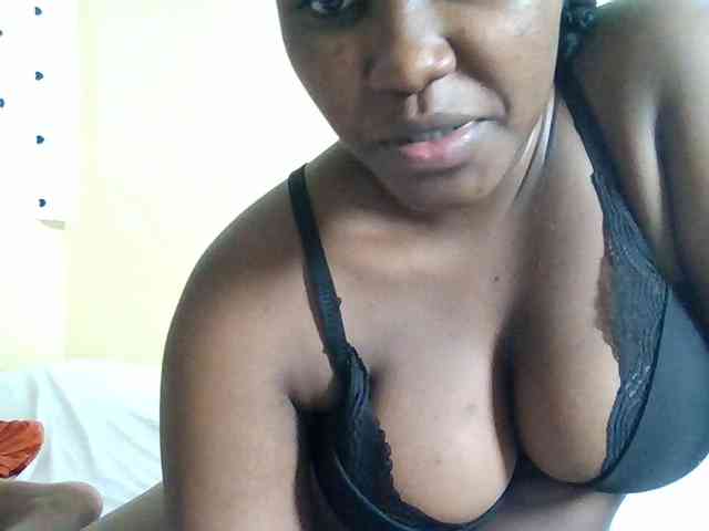 Horny-nasty-bitch webcam