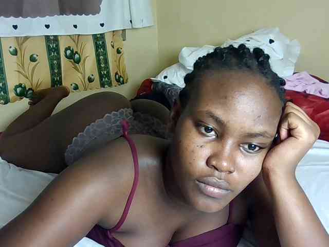 Horny-nasty-bitch webcam