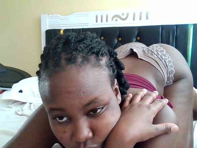 Horny-nasty-bitch webcam