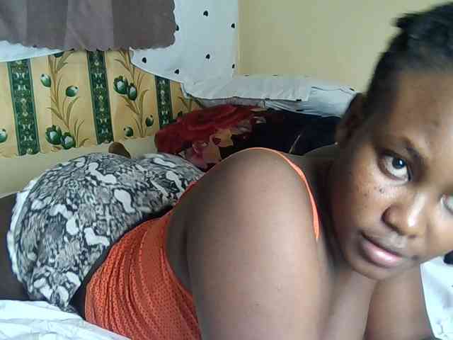 Horny-nasty-bitch webcam