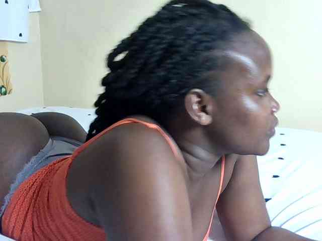 Horny-nasty-bitch webcam