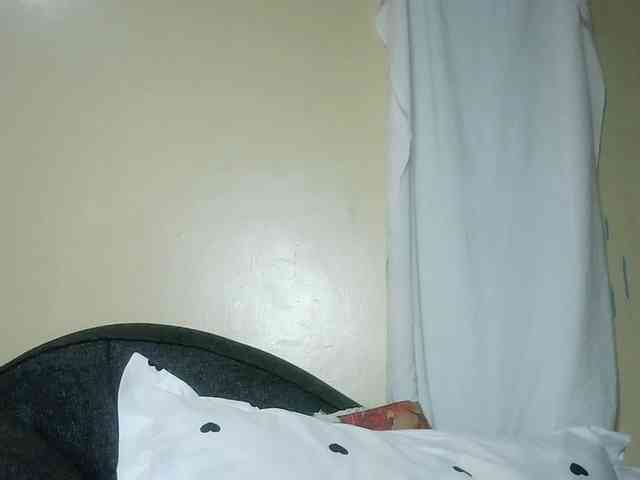 Horny-nasty-bitch webcam