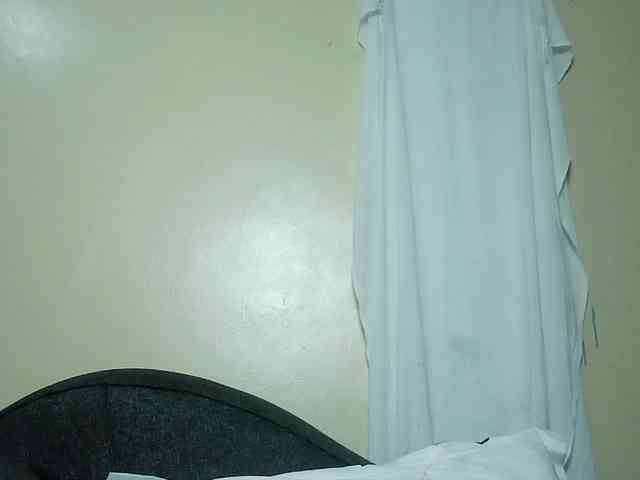 Horny-nasty-bitch webcam