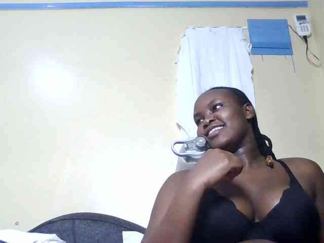 Horny-nasty-bitch webcam