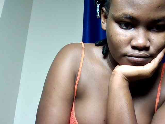 Horny-nasty-bitch webcam