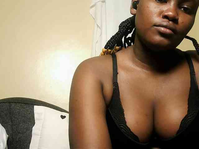 Horny-nasty-bitch webcam