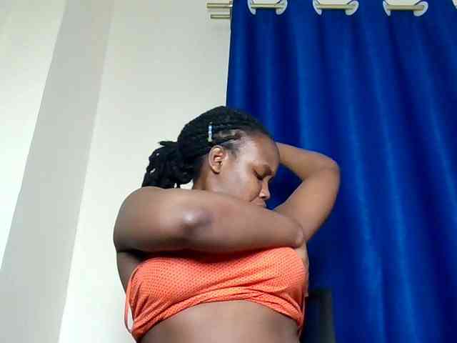 Horny-nasty-bitch webcam