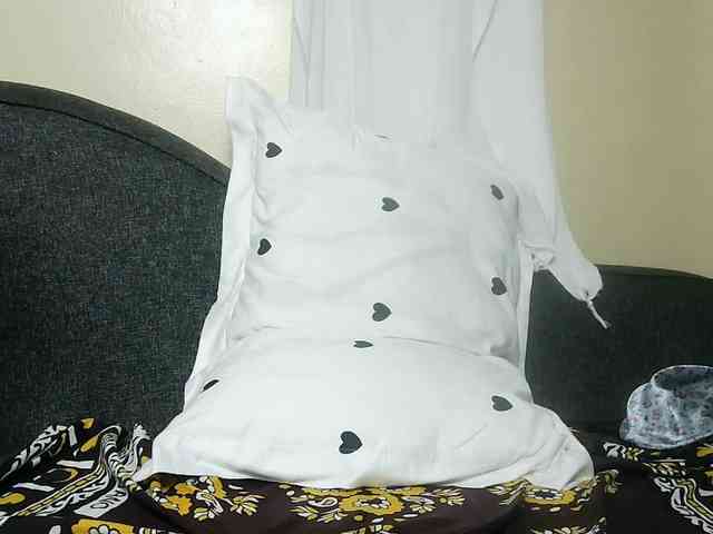 Horny-nasty-bitch webcam