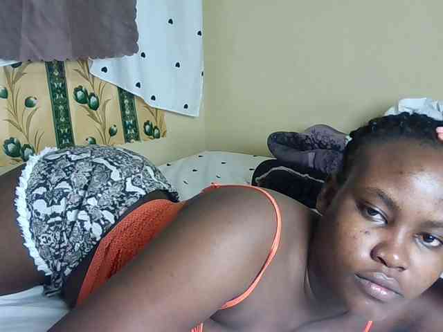 Horny-nasty-bitch webcam