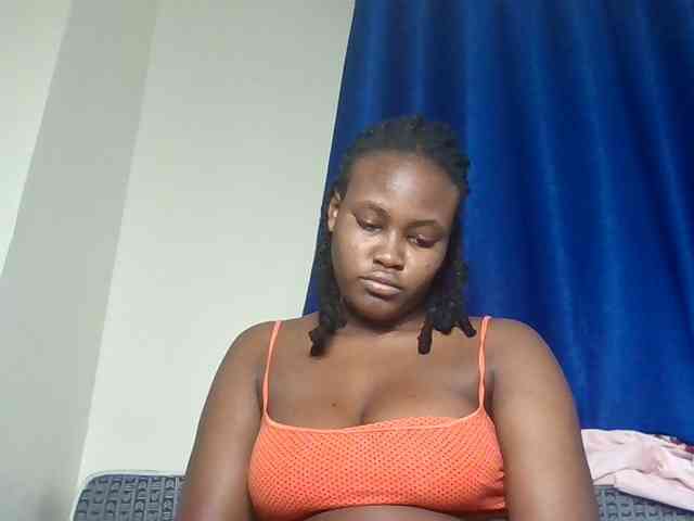 Horny-nasty-bitch webcam