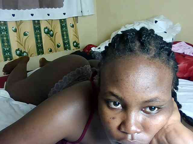 Horny-nasty-bitch webcam