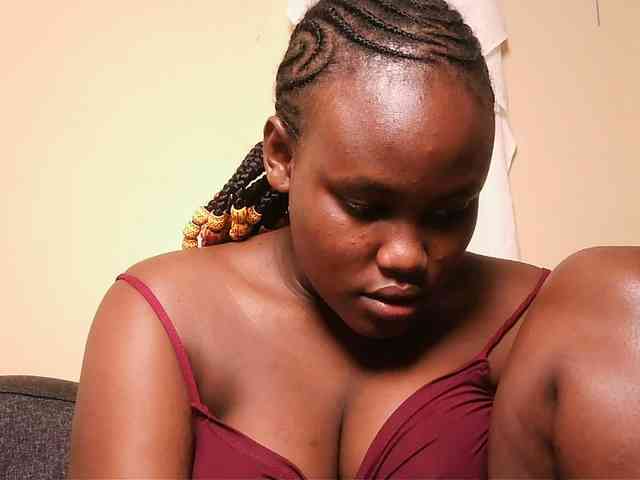 Horny-nasty-bitch webcam