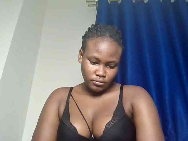 Horny-nasty-bitch webcam