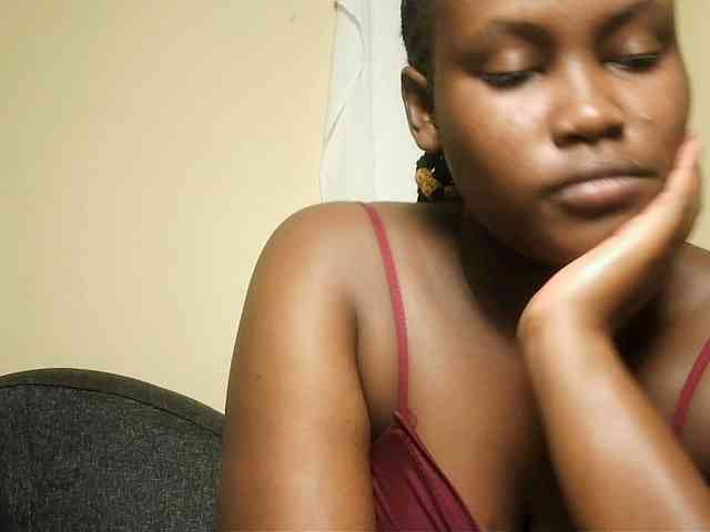 Horny-nasty-bitch webcam