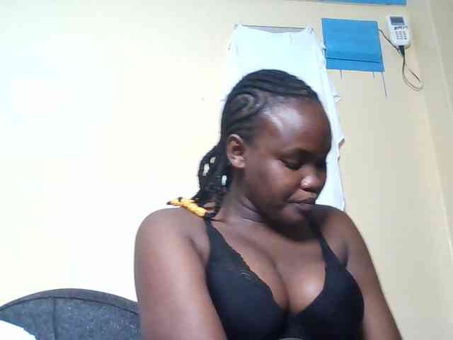 Horny-nasty-bitch webcam