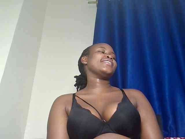 Horny-nasty-bitch webcam