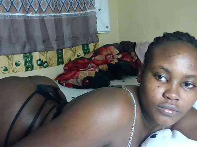 Horny-nasty-bitch webcam