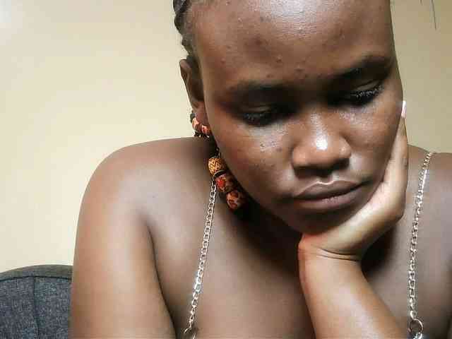 Horny-nasty-bitch webcam