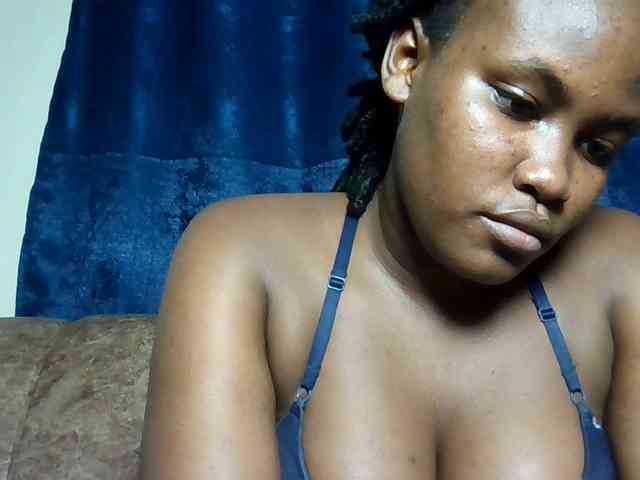 Horny-nasty-bitch webcam