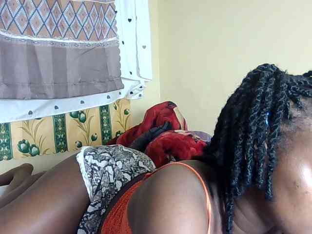 Horny-nasty-bitch webcam