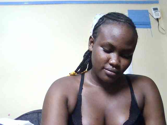 Horny-nasty-bitch webcam