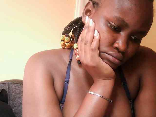 Horny-nasty-bitch webcam