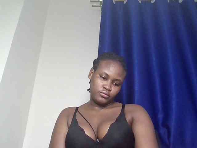 Horny-nasty-bitch webcam