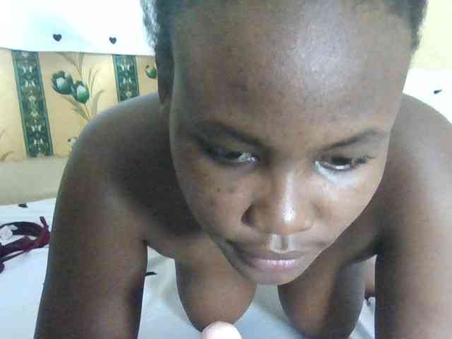 Horny-nasty-bitch webcam