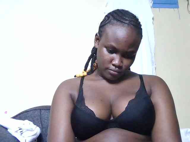 Horny-nasty-bitch webcam