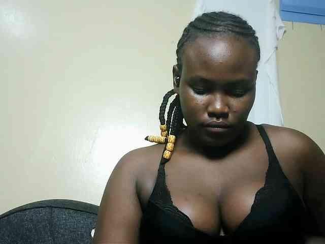 Horny-nasty-bitch webcam