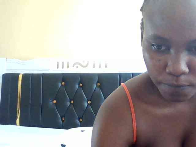 Horny-nasty-bitch webcam