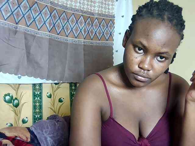 Horny-nasty-bitch webcam