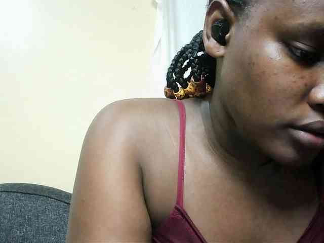 Horny-nasty-bitch webcam